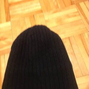 5/15$ Classic Black Knit Beanie Hat​​